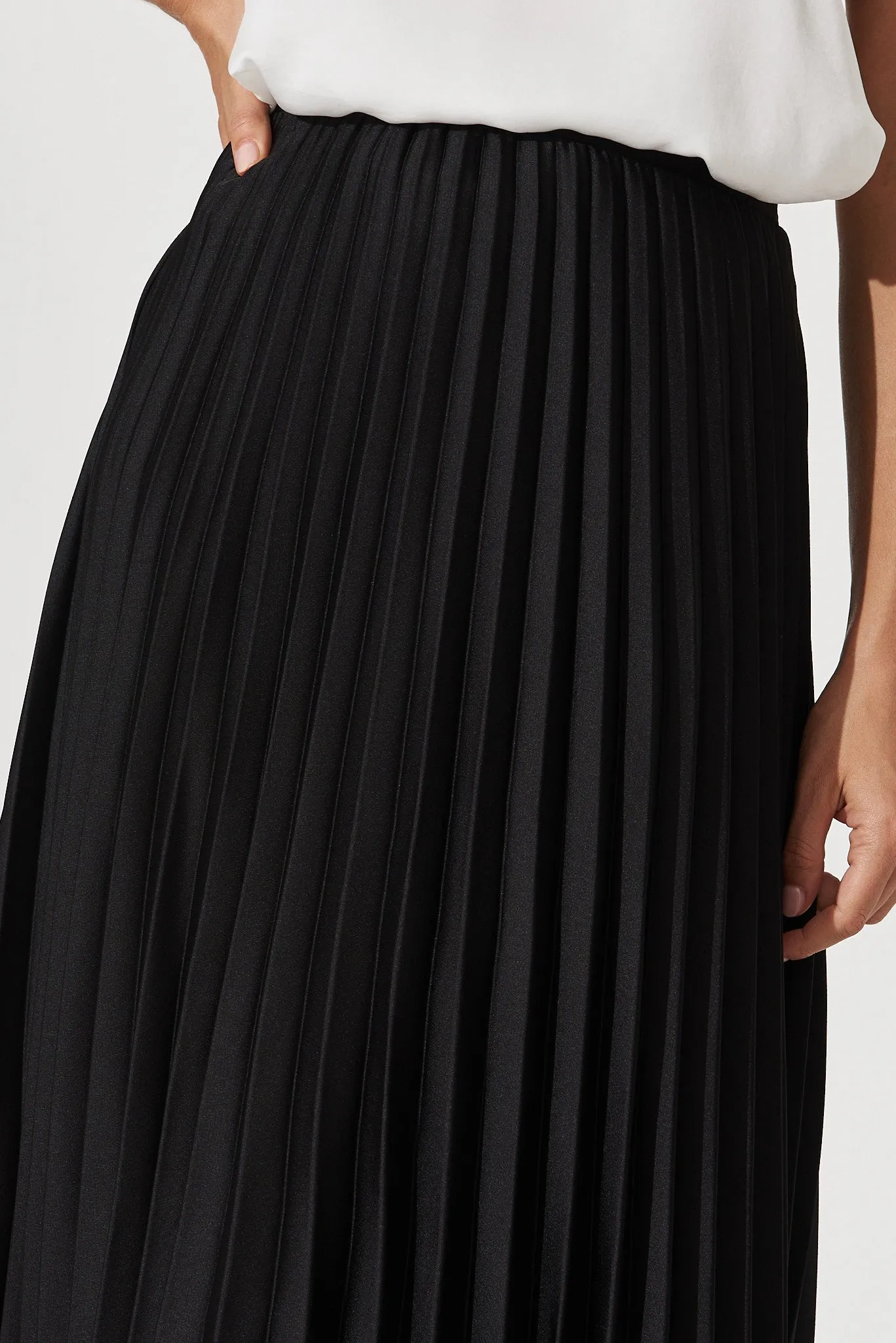 Allison Midi Pleat Skirt In Black Satin