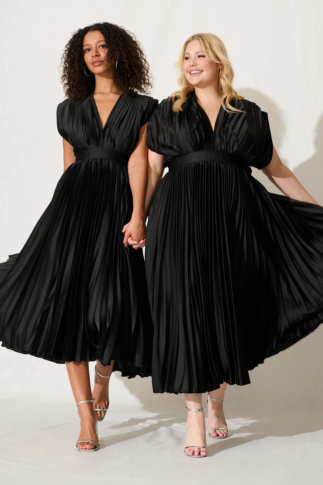 Anetta Midi Dress In Pleated Black Satin