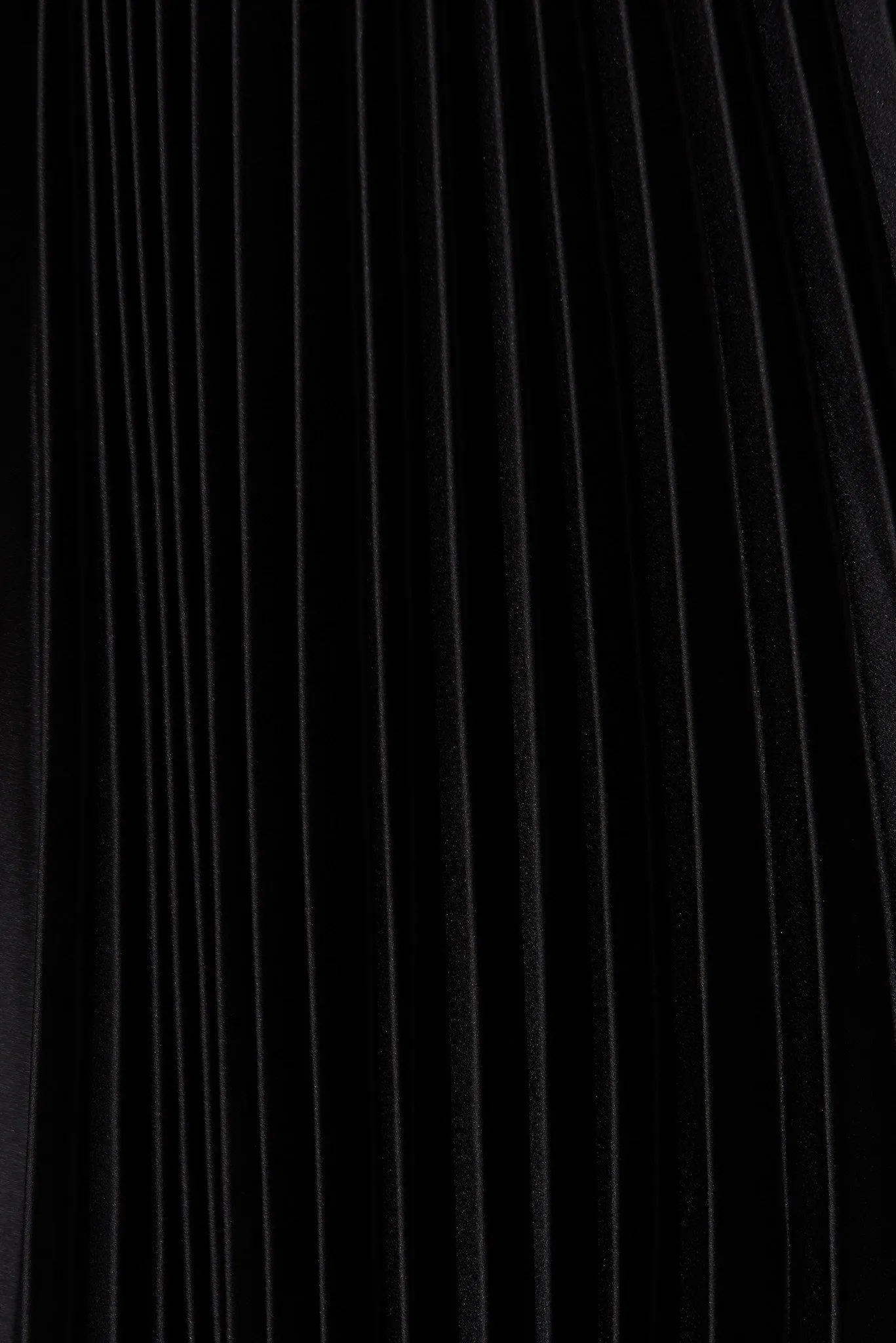 Anetta Midi Dress In Pleated Black Satin